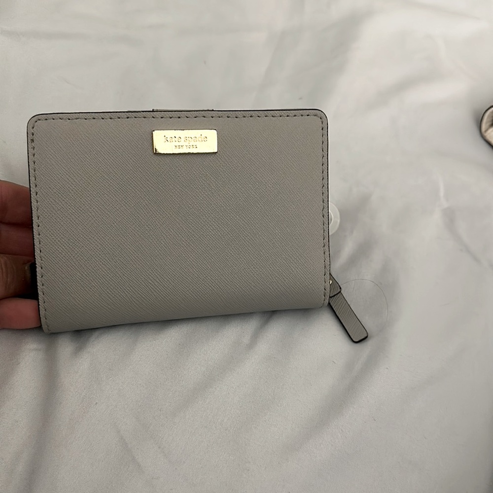 Gray Kate Spade leather wallet in excellent condition